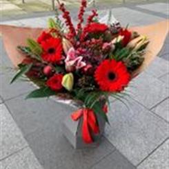 Ruby&#39;s Christmas choice luxury bouquet